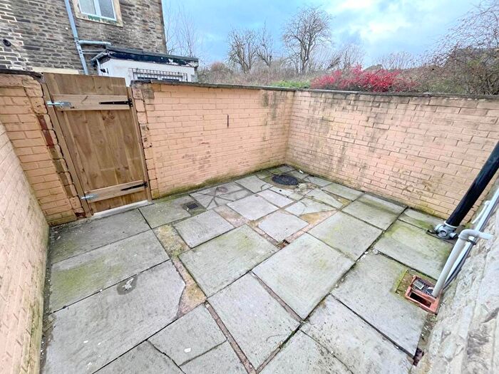 2 Bedroom End Of Terrace House To Rent In Hunslet Street, Burnley, BB11