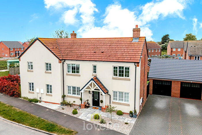 3 Bedroom Semi-Detached House For Sale In Alder Avenue, Humberston, DN36