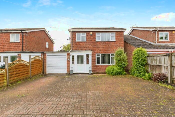 3 Bedroom Link Detached House For Sale In Foundry Corner, Attleborough, Norfolk, NR17
