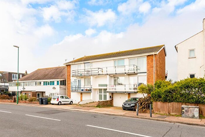 2 Bedroom Apartment For Sale In Dolphin Court, Beach Green, Shoreham-By-Sea, BN43