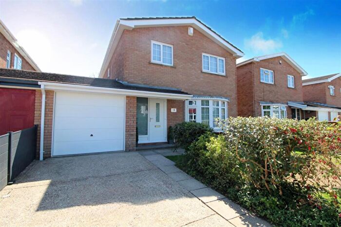 4 Bedroom Detached House For Sale In Myrtle Grove, Sketty, Swansea, SA2