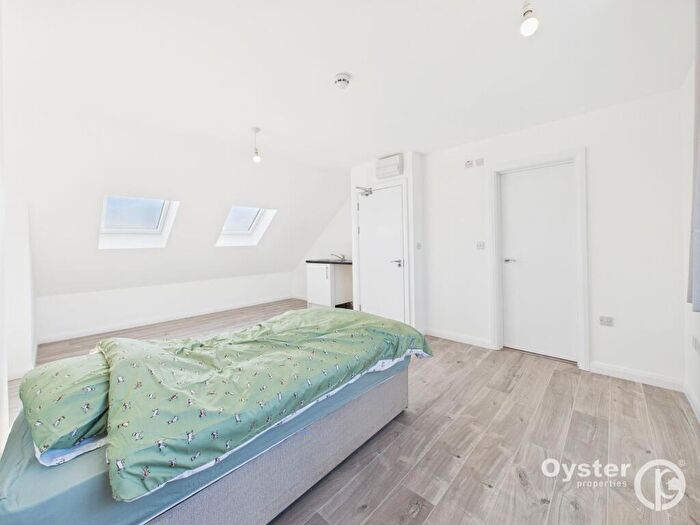 1 Bedroom Semi-Detached House To Rent In Warham Road, Harrow, HA3