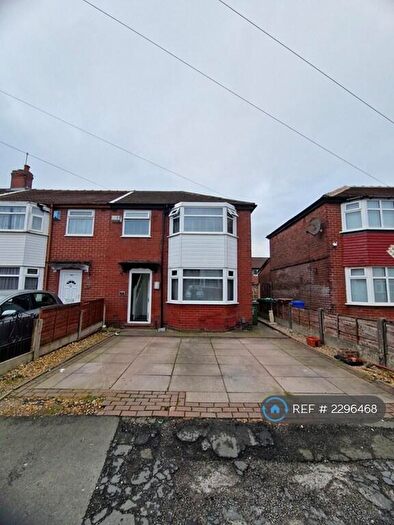 4 Bedroom Semi Detached House To Rent In Seddon Avenue, Manchester, M18