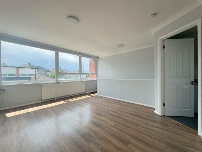 2 Bedroom Mews To Rent In The Mews, Redbridge, IG4