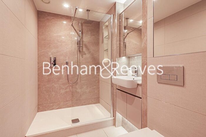 2 Bedroom Flat To Rent In Brigadier Walk, Royal Arsenal Riverside, SE18