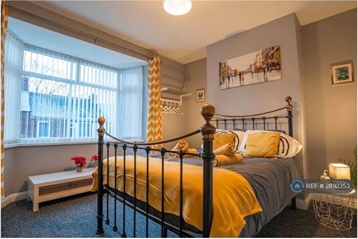 3 Bedroom Flat To Rent In Swalwell, Newcastle Upon Tyne, NE16