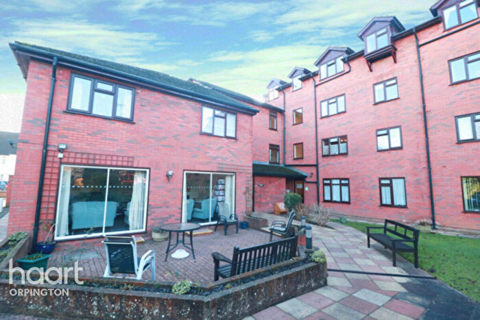1 Bedroom Retirement Property For Sale In Summerland's L Farnborough Common, Orpington, BR6
