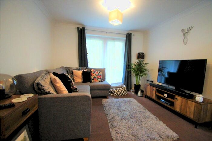 2 Bedroom Flat To Rent In Warren House Walk, Walmley, Sutton Coldfield, West Midlands, B76