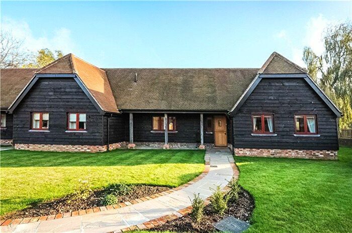 2 Bedroom Semi-Detached House To Rent In Broadcommon Road, Hurst, Reading, RG10