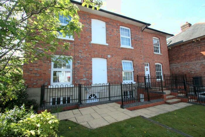 1 Bedroom Flat To Rent In Church Street, Hungerford, Berkshire, ., RG17