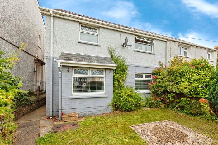 3 Bedroom Semi-Detached House For Sale In Fountain Hall Terrace, Carmarthen, Carmarthenshire, SA31