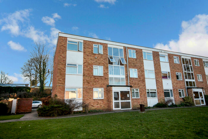 2 Bedroom Apartment To Rent In Haig Court, Chelmsford, CM2