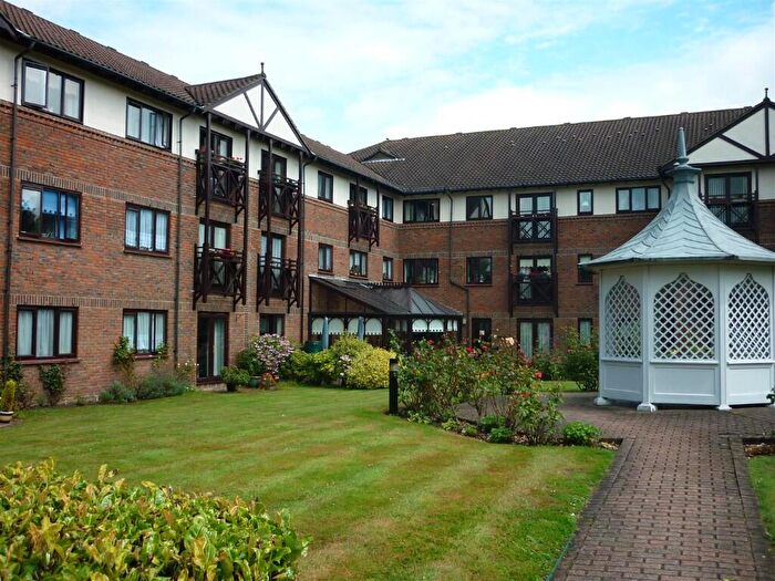 1 Bedroom Retirement Property To Rent In Ravenscourt, Sawyers Hall Lane, Brentwood, Essex, CM15