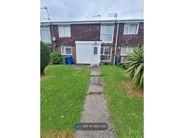 2 Bedroom Flat To Rent In Cateran Way, Cramlington, NE23