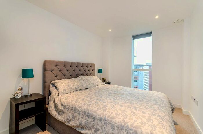 1 Bedroom Flat To Rent In Saffron Central Square, Croydon, CR0