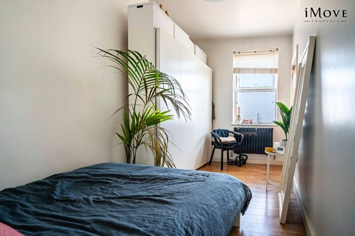 1 Bedroom Flat To Rent In Waldegrave Road, Crystal Palace, London, SE19