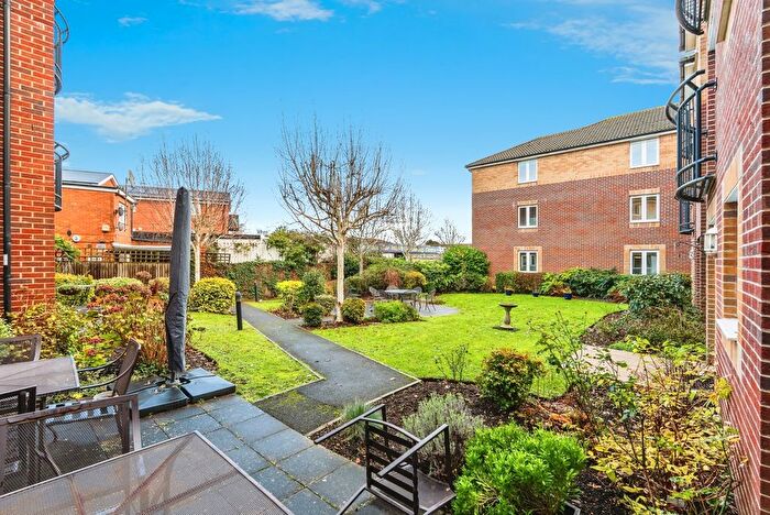 2 Bedroom Flat For Sale In Popes Court, Totton, Southampton, Hampshire, SO40