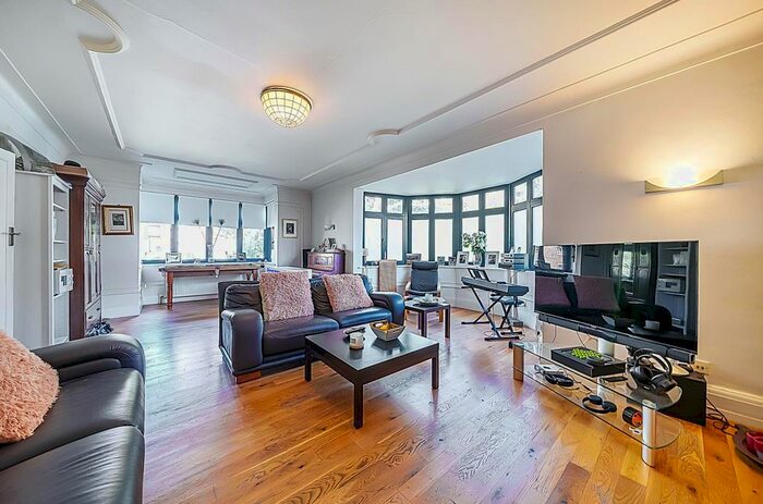 5 Bedroom Detached House To Rent In Alexander Avenue, Willesden, NW10