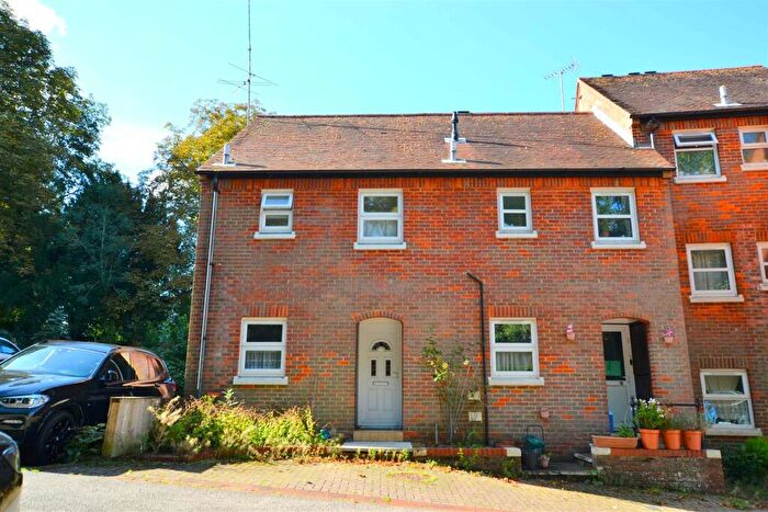 2 Bedroom End Of Terrace House For Sale In Church Lane, Old Hatfield, AL9