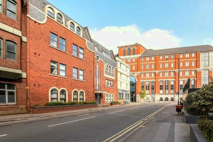 1 Bedroom Apartment To Rent In Summit House, - Greyfriars Road, Reading, Berkshire, RG1