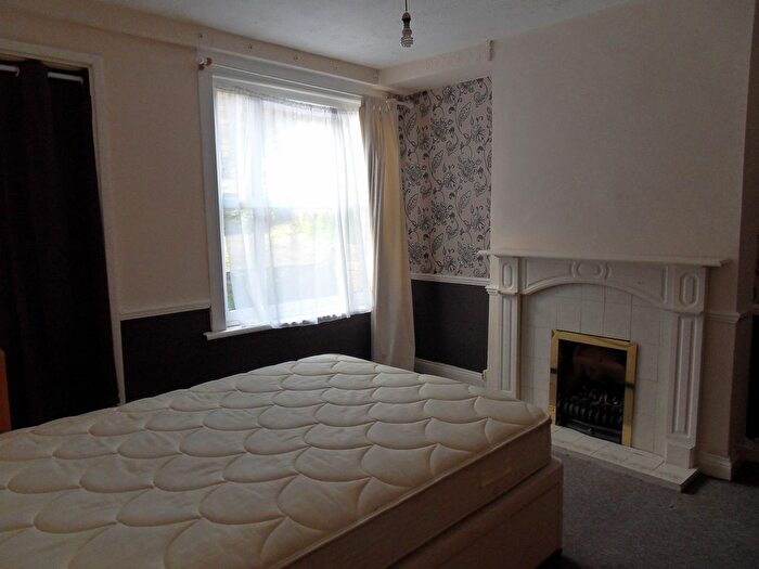 4 Bedroom Property To Rent In Winsdon Road, Luton, LU1