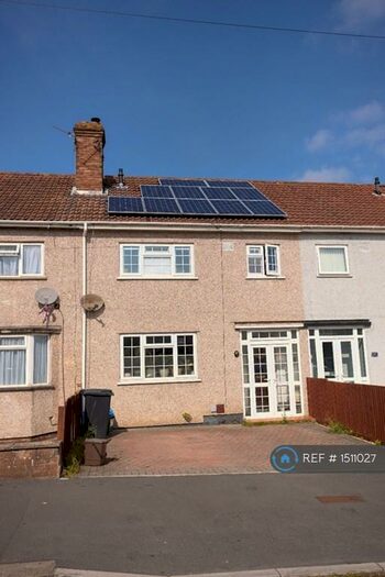 3 Bedroom Terraced House To Rent In Belroyal Avenue, Bristol, BS4