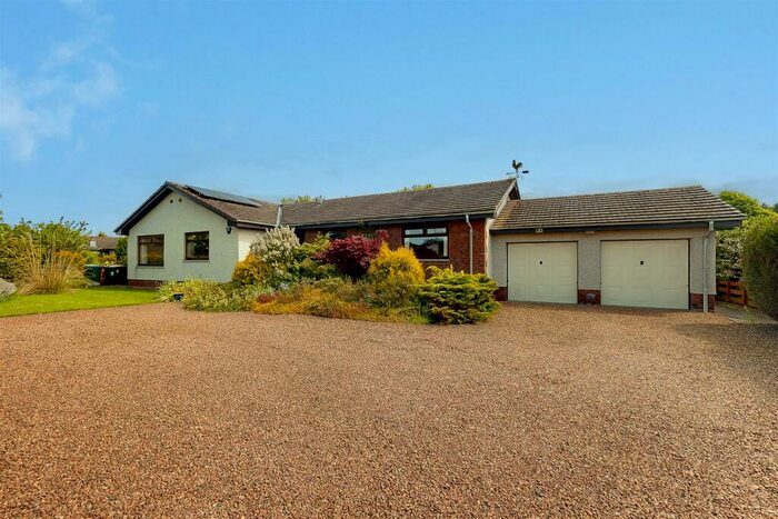 5 Bedroom Detached Bungalow For Sale In Kirkhill Drive, Luncarty, Perth, PH1