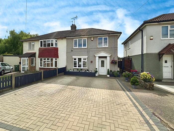 3 Bedroom Semi Detached House For Sale In Farndon Way, Mansfield, NG19