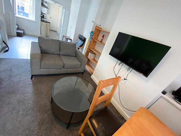 3 Bedroom Private Hall To Rent In Melbourne Road, Lancaster, LA1