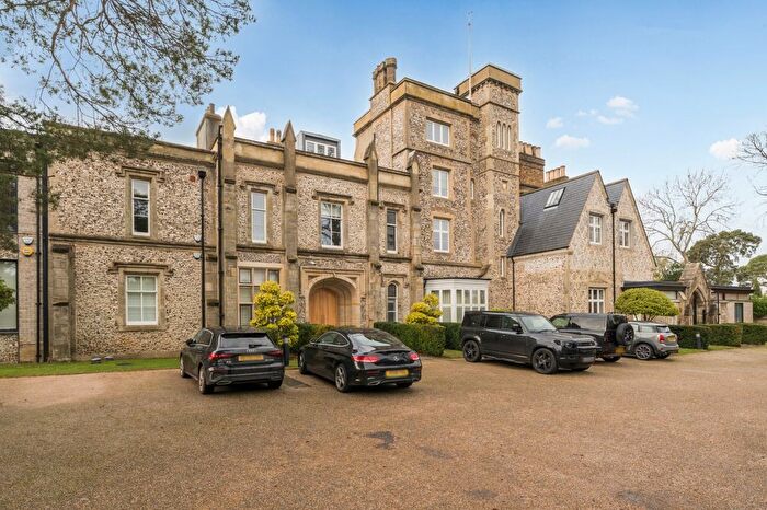 2 Bedroom Flat To Rent In Westerham Road, Keston, BR2