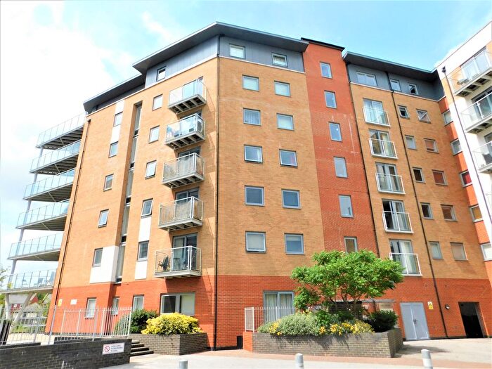 2 Bedroom Flat To Rent In Sail House, Ship Wharf, Colchester, Essex, CO2