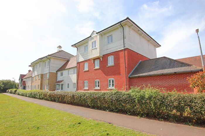 2 Bedroom Apartment To Rent In Oxton Close, Rowhedge, Colchester, CO5
