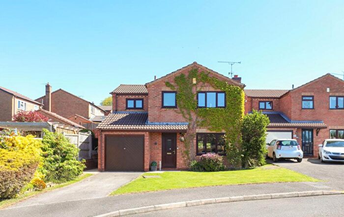 4 Bedroom Detached House For Sale In Fulford Close, Chesterfield, S40