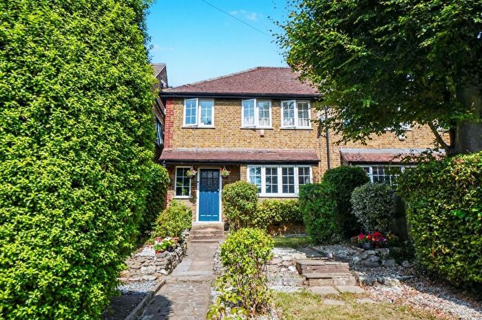 3 Bedroom Semi-Detached House For Sale In London Road, High Wycombe, HP11