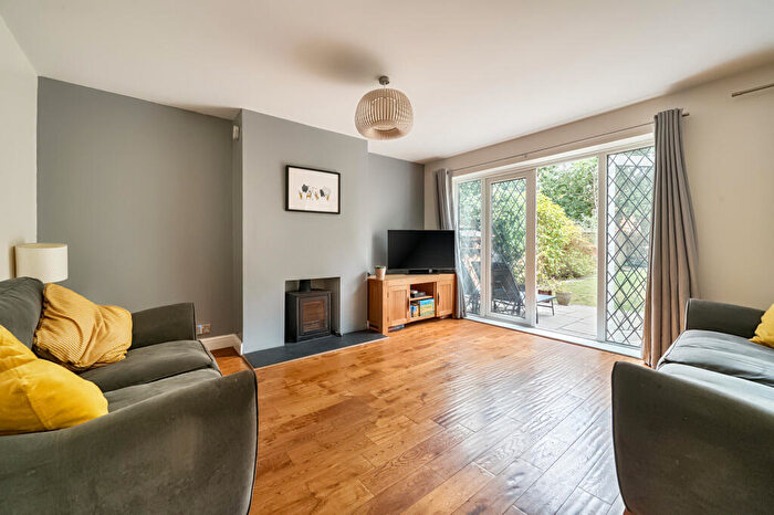 3 Bedroom End Of Terrace House For Sale In Bailey Close, Windsor, SL4