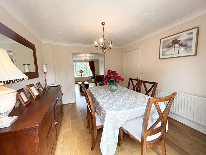 4 Bedroom Detached House For Sale In Soane Close, Wellingborough, Northamptonshire, NN8