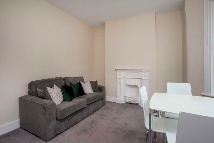 1 Bedroom Apartment To Rent In Temple Dwellings, Bethnal Green London, E2