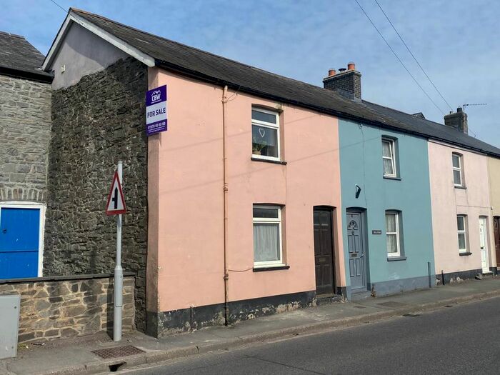 2 Bedroom Property For Sale In Pwllhobi Terrace, Llanbadarn Fawr, Aberystwyth, SY23
