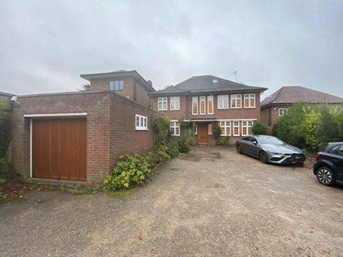 5 Bedroom Detached House To Rent In Aylmer Drive, Stanmore, HA7
