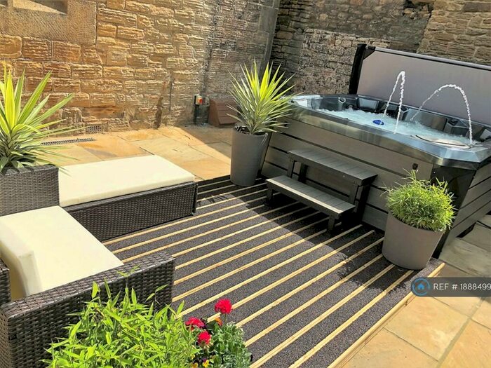 8 Bedroom Terraced House To Rent In Crookesmoor Road, Sheffield, S6