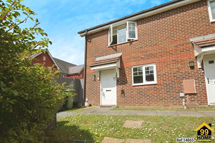 2 Bedroom End Of Terrace House For Sale In Beckett Road, Coulsdon, CR5