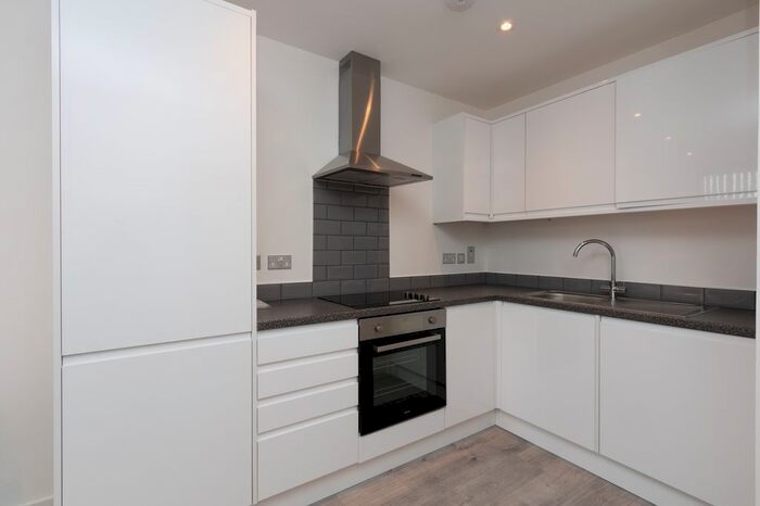 1 Bedroom Flat To Rent In New Street, Basingstoke, RG21