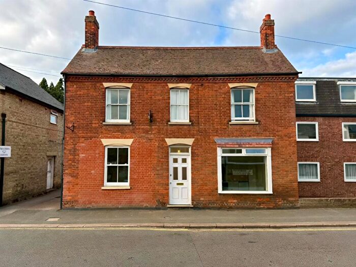 1 Bedroom Flat To Rent In High Street, Sandy, SG19