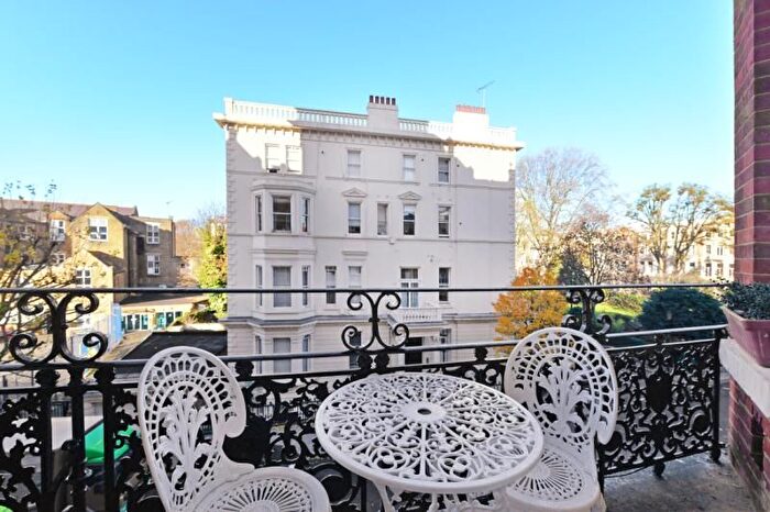2 Bedroom Flat For Sale In Langham Mansions, Earl's Court Square, Earls Court, London, SW5