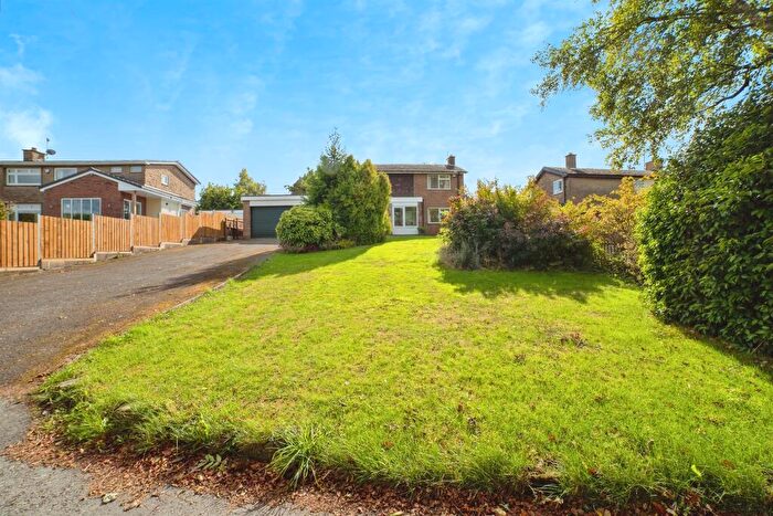 4 Bedroom Detached House For Sale In Wingfield Road, Oakerthorpe, Alfreton, DE55