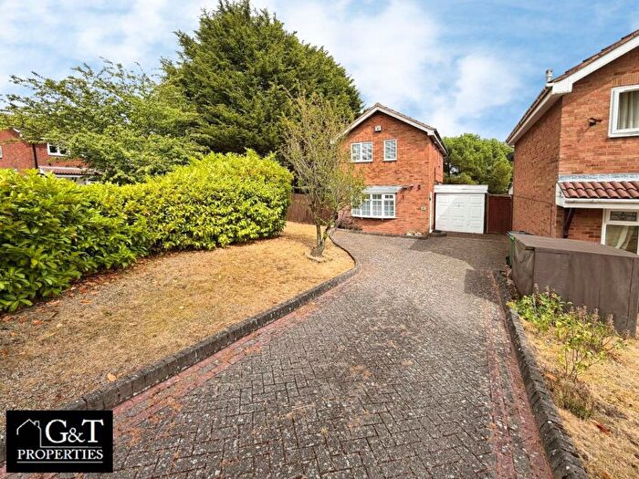 2 Bedroom Detached House For Sale In Wadham Close, Rowley Regis, B65