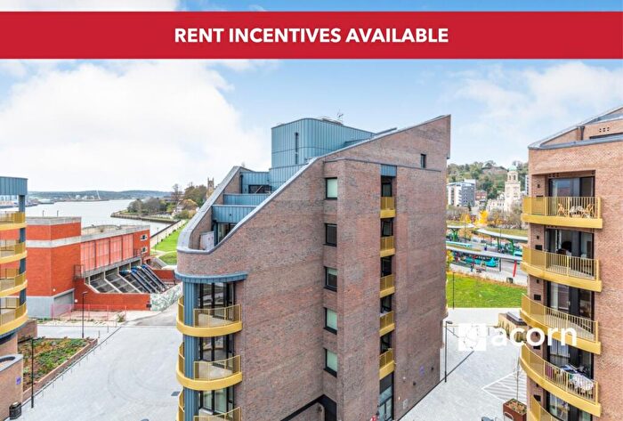 1 Bedroom Flat To Rent In Medway Street Chatham, ME4