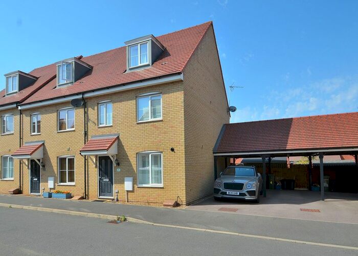 3 Bedroom End Of Terrace House To Rent In Barbados Row, Bletchley, MK3