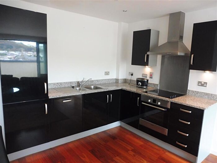 2 Bedroom Flat To Rent In South Quay, Kings Road, Swansea, SA1