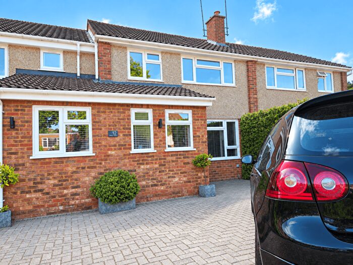 3 Bedroom Terraced House For Sale In Arundel Road, Reading, RG5